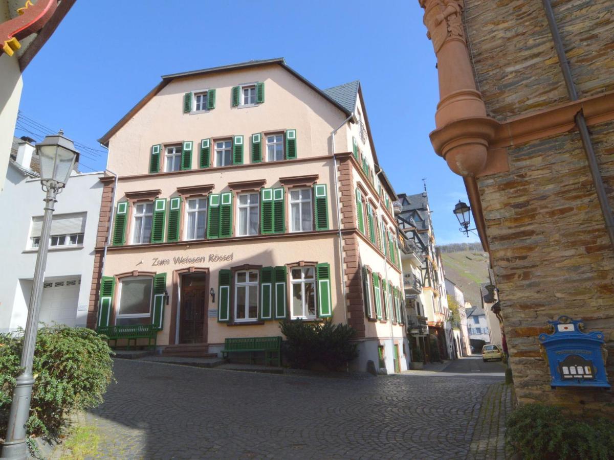 Classy Holiday Home In Uerzig Near Forest Chambre photo