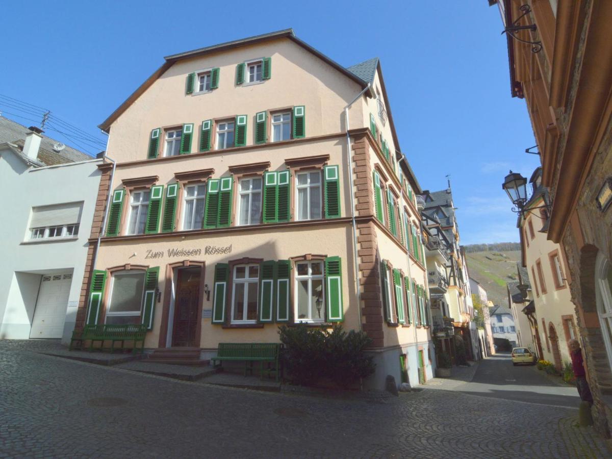 Classy Holiday Home In Uerzig Near Forest Chambre photo